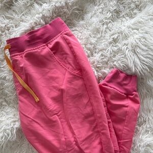 Figs hot pink jogger scrubs (medium)